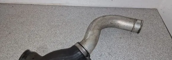 BMW 5 E39 Intercooler hose/pipe 2249669