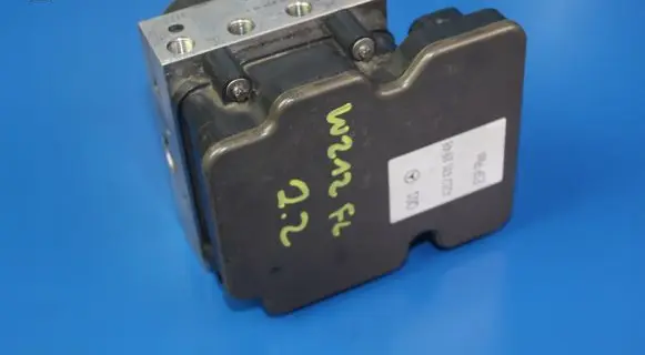 Mercedes-Benz E W212 ABS Pump A2124311948