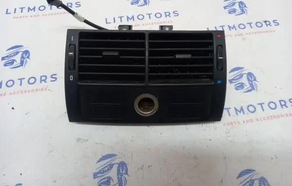 BMW X5 E53 Dash center air vent grill 8409081