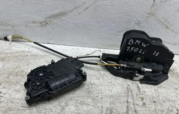 BMW 7 F01 F02 F03 F04 Front door lock 4151309800
