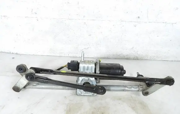Front wiper linkage and motor
