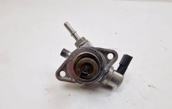 Nissan Qashqai Fuel injection high pressure pump 166307214R H8201437992