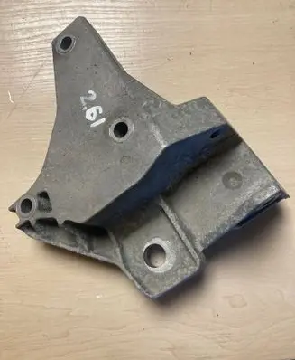 Volvo XC60 Engine mounting bracket 6G926P096ED 6G926PD96ED