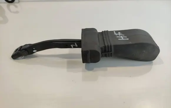 Audi A6 S6 C7 4G Front door check strap stopper 4G0837249CCAREWAY