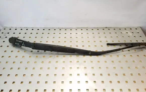 Hyundai Tucson JM Front wiper blade arm