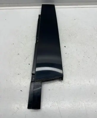 Front door glass trim molding