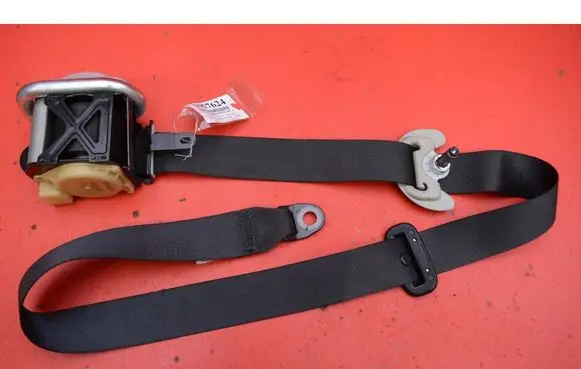 Nissan Micra Front seatbelt 