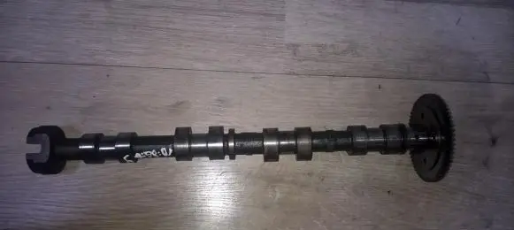 Toyota Avensis T250 Camshaft 