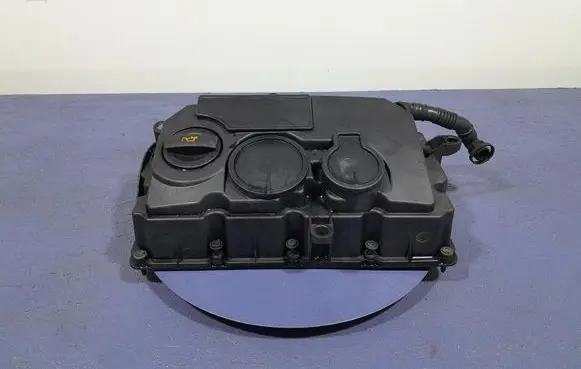 Volkswagen PASSAT B6 Rocker cam cover 03G103475D