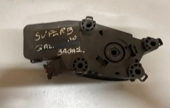 Skoda Superb B6 (3T) Tailgate boot lock/latch motor 3T0827299