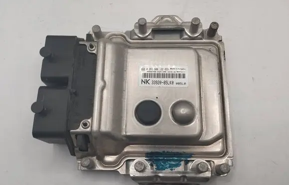 Suzuki Splash Engine control unit/module 3392085LK0 0261S08122