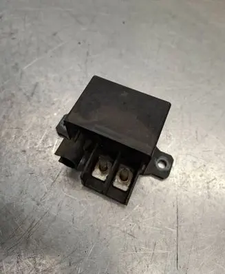 Mercedes-Benz E W210 Charging relay A0025423819