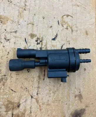Mercedes-Benz C W203 Valve vacuum 0025401497 A0005083201 0025407097