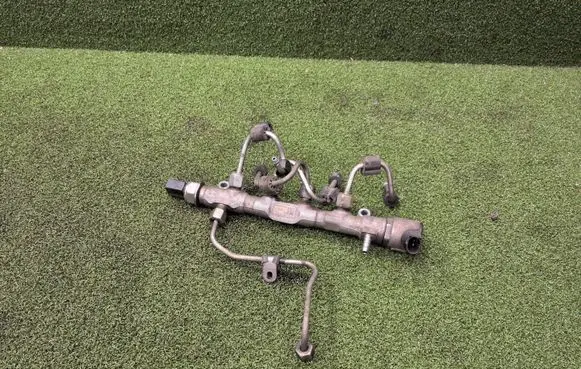 Volkswagen Crafter Fuel main line pipe 04L130093