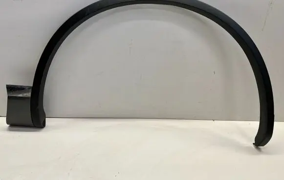 Volkswagen Touareg II Front arch trim 7P6853710E