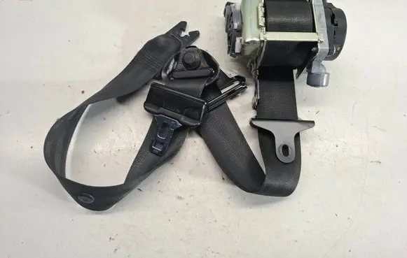 Volvo V60 Front seatbelt 39818841 616155700