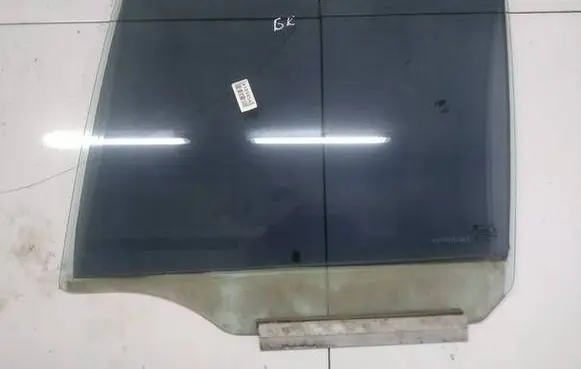 Opel Zafira A Rear door window glass AS2