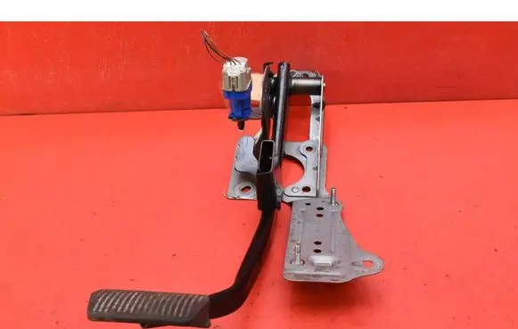 Ford Kuga II Accelerator throttle pedal AV612467GA