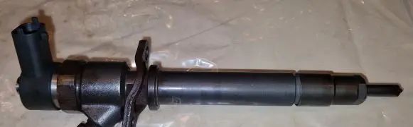 Volvo V70 Fuel injector 8658352