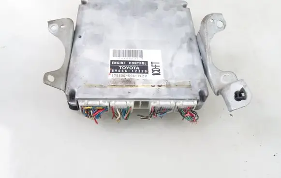 Toyota Corolla E110 Engine control unit/module 1758005041 8966612320