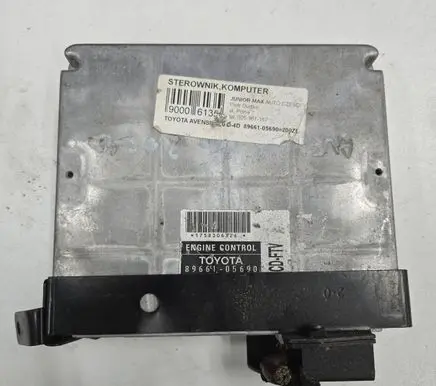 Toyota Avensis T250 Engine control unit/module 8966105690 1758006326