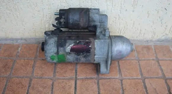 Mercedes-Benz E W210 Starter motor 0051512901