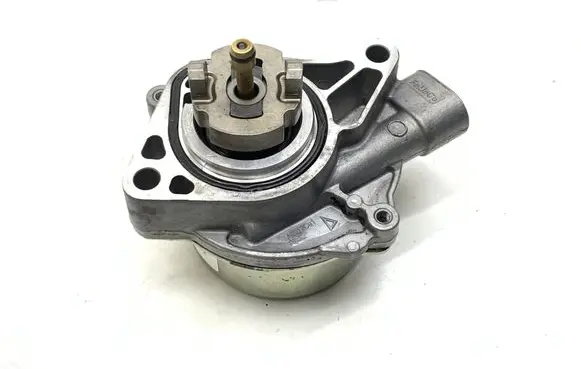 Jaguar XK - XKR Vacuum pump 701188210 13T17772410
