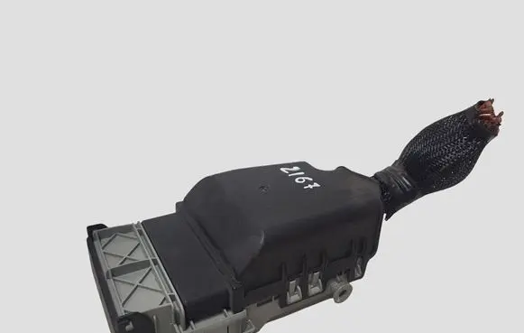 Opel Insignia A Fuse module 13222786
