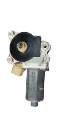 Mercedes-Benz E W211 Front door window regulator motor A2118203042