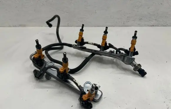 Lexus RX 450H Fuel injector 8212548060