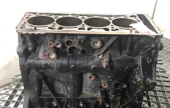 Audi A7 S7 4K8 Engine block DRY