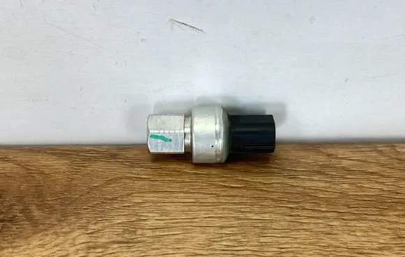 Ford Escape IV Air conditioning (A/C) pressure sensor HG1A19D594AAPINYA HG1A19D594AA