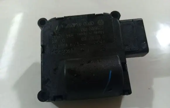 Audi A6 S6 C6 4F Air flap motor/actuator 0132801359
