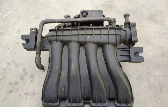 Renault Laguna III Intake manifold CZ00A