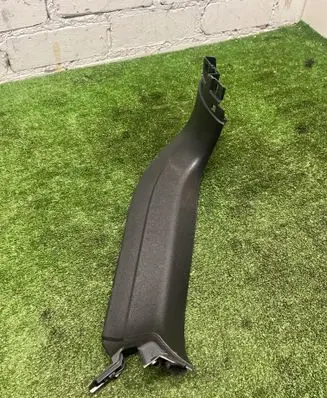 Porsche Cayenne (9Y0 9Y3) Other trunk/boot trim element 9Y0867608B