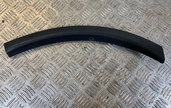 Mitsubishi Outlander Front bumper splitter molding 7407A315