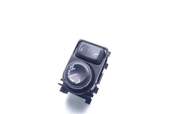 Nissan Qashqai Wing mirror switch