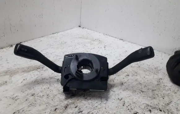 Volkswagen New Beetle Indicator stalk