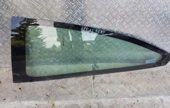 Ford Focus Rear side window