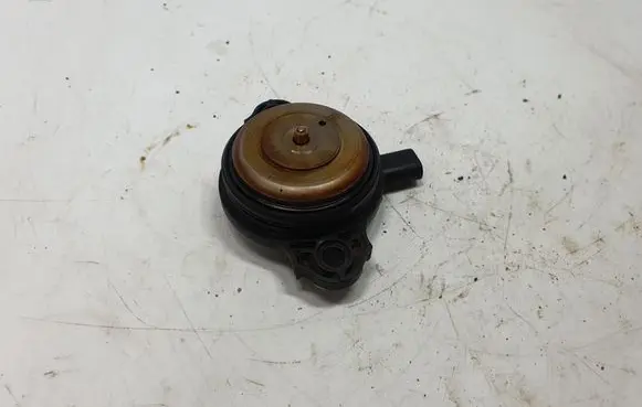 BMW 3 F30 F35 F31 Camshaft vanos timing valve 7593719 11367593719