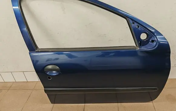 Peugeot 206 Front door 