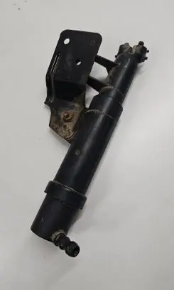 KIA Sorento Headlight washer spray nozzle