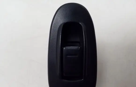 KIA Shuma Electric window control switch 4735101000