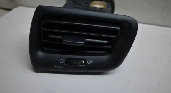 KIA Stonic Dashboard side air vent grill/cover trim 815C8748 815C8848