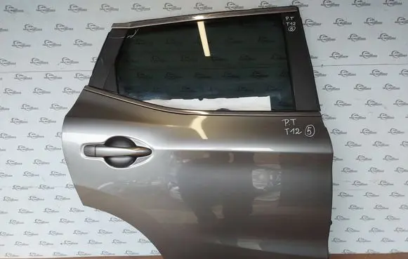 Nissan Qashqai Rear door 