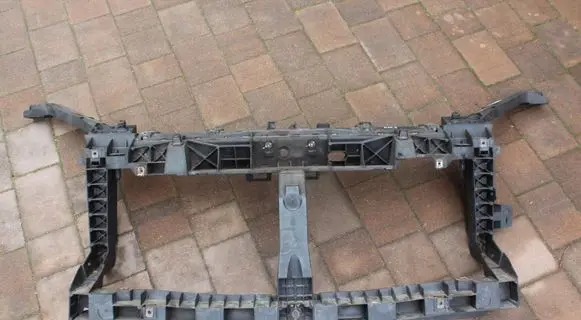 Opel Vivaro Radiator support slam panel 93868911