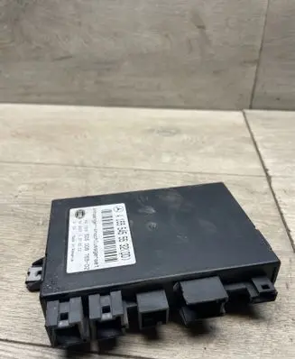 Mercedes-Benz Vito Viano W639 Tow bar trailer control unit/module A1695455632 5DS00876902