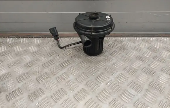 Audi A8 S8 D4 4H Secondary air pump NERA