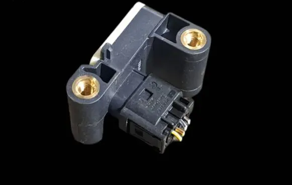 BMW X3 E83 Airbag deployment crash/impact sensor 0285003900 6911003 004701