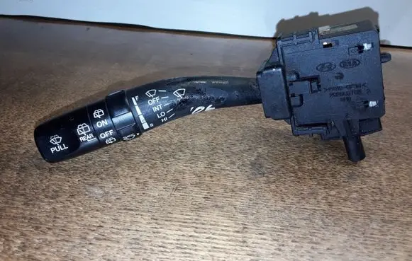 KIA Carens I Wiper control stalk 202005765